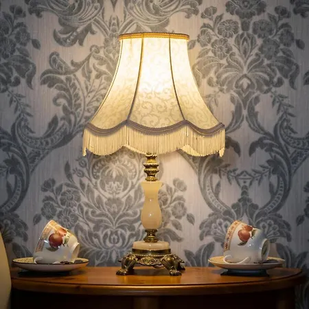 Barbican House 4*