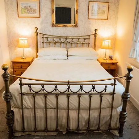 بيت ضيافة Barbican House