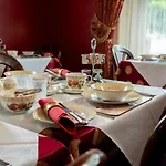 Barbican House 4*
