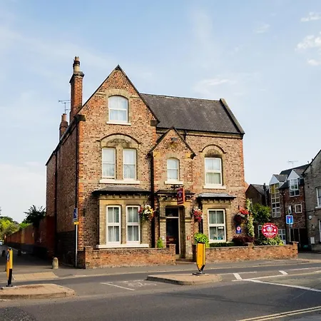 Barbican House 4* York