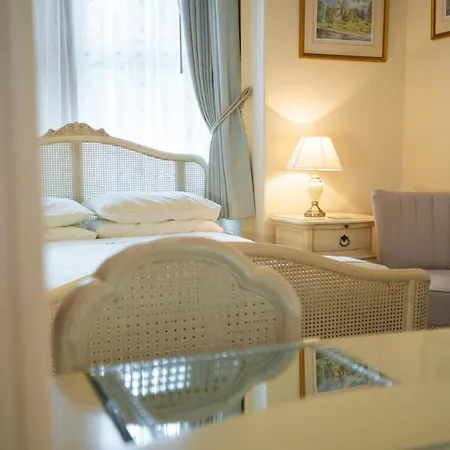 Barbican House Maison d'hôtes 4*