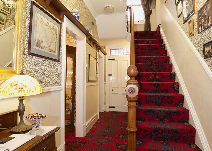بيت ضيافة Barbican House